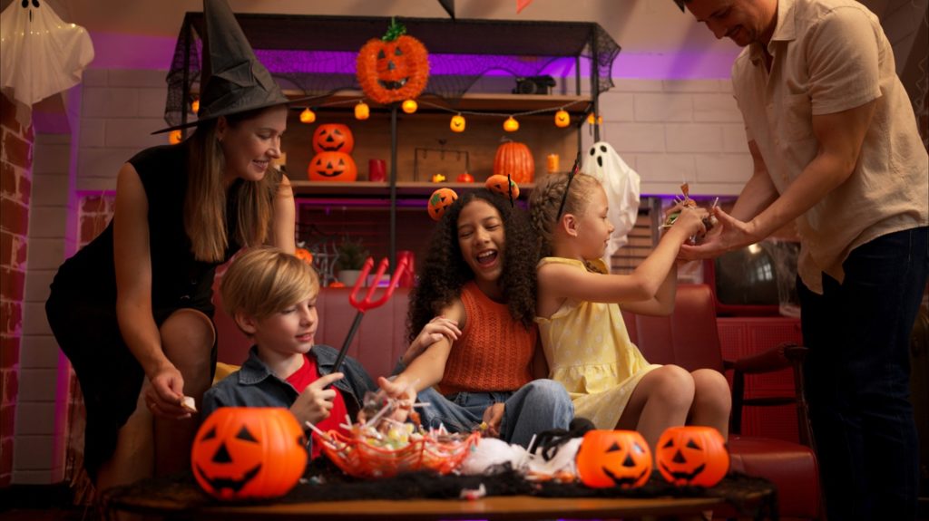 Mofeta | Celebra Halloween en familia con juegos de cartas como Mofeta Mofeta | Celebra Halloween en familia con juegos de cartas como Mofeta